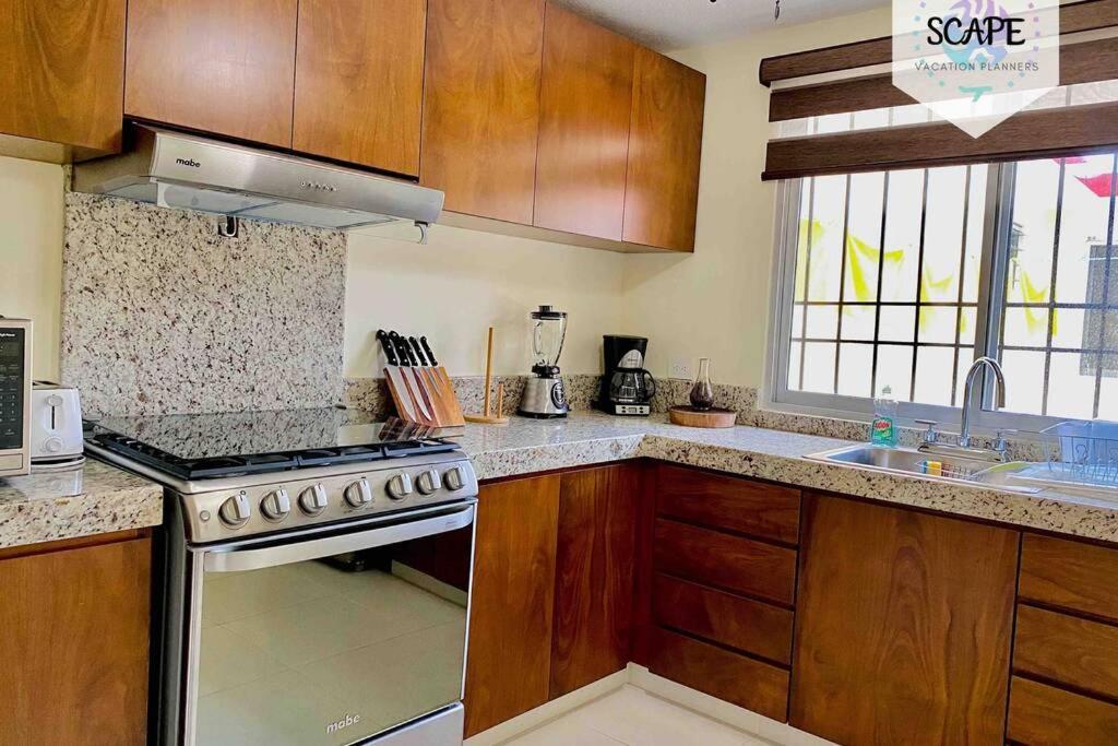 Villa Amplia Y Calida Casa Cerca De Plaza Las Americas à Cancún Extérieur photo