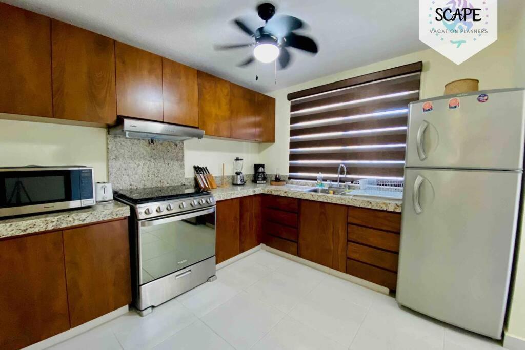 Villa Amplia Y Calida Casa Cerca De Plaza Las Americas à Cancún Extérieur photo